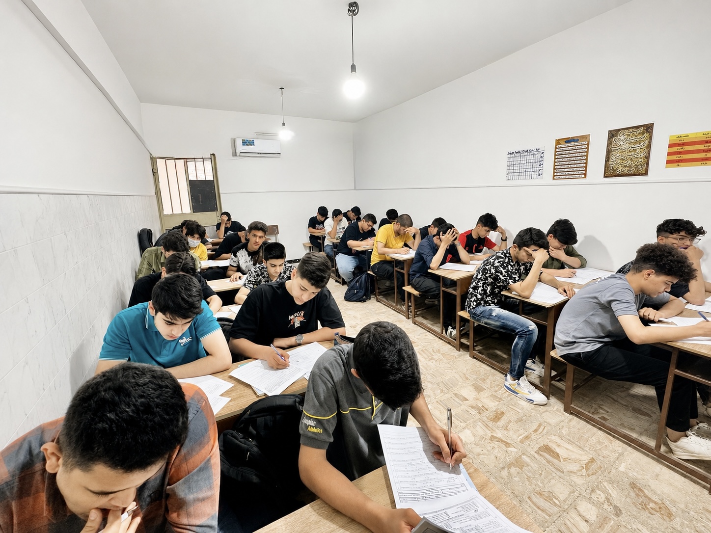 برگزاری امتحانات دبیرستان خیام اهواز