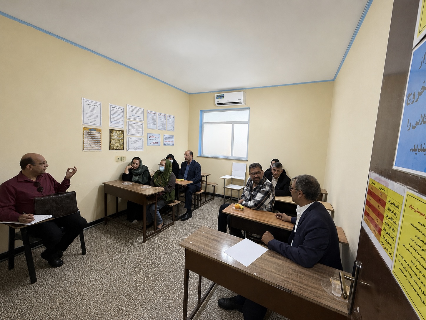 گفتوگو با اولیا در دبیرستان خیام